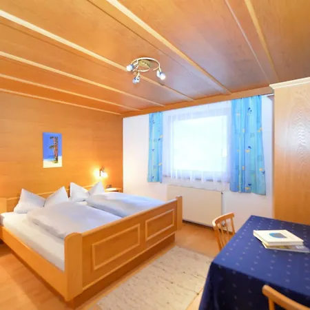 Am Bauernhof Appartement Flirsch